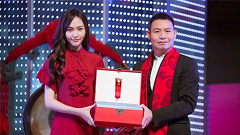 中国美正当红，Z6尊龙备用入口A股上市，引领新时代
